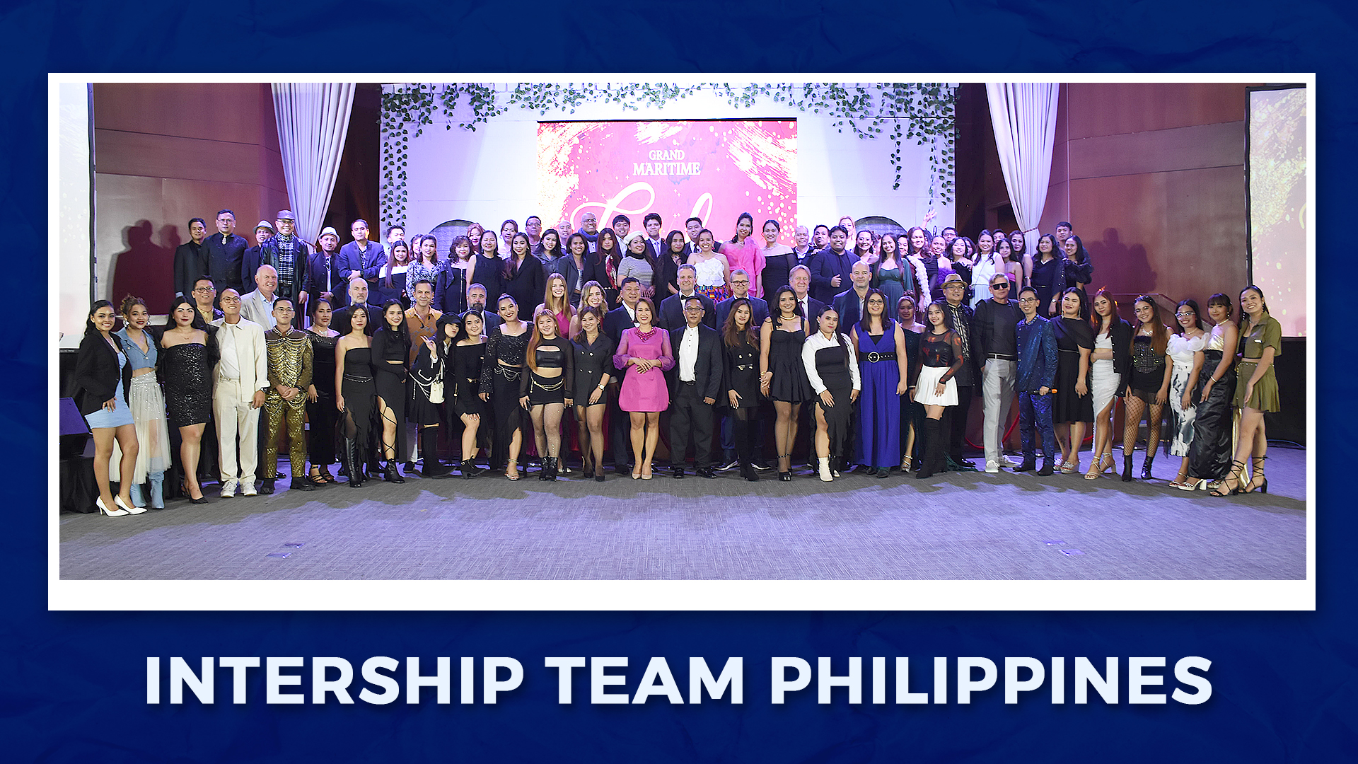 intership_team_photo.jpg